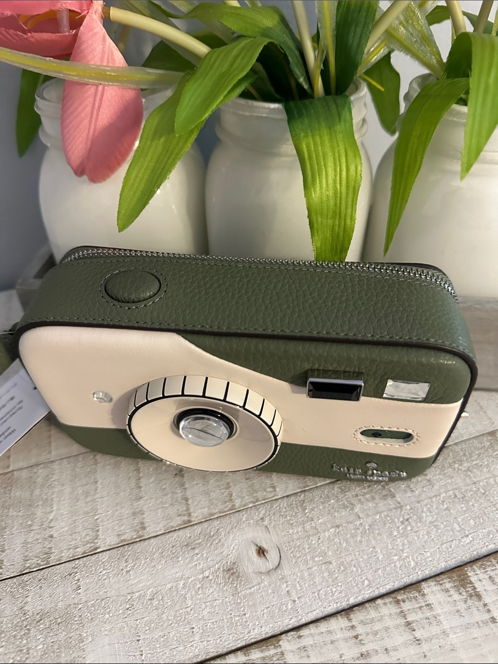 Nwt Kate spade picture this 3d camera wristlet - Picture 4 of 11